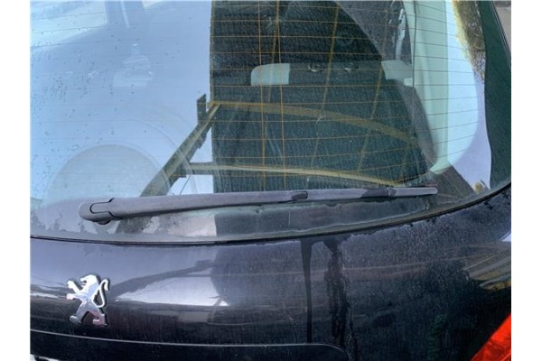 Recambio de brazo limpiaparabrisas trasero para peugeot 207 1.4 referencia OEM IAM 6429AR  