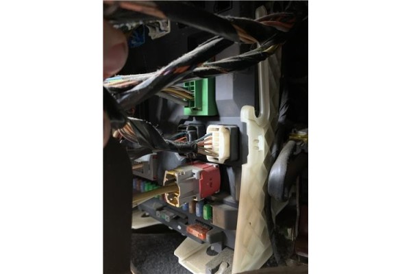 Recambio de bsi para peugeot 207 1.4 referencia OEM IAM 22661F01 H050F063 