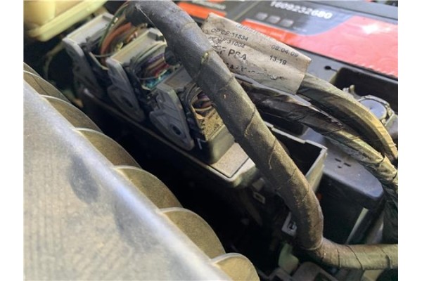 Recambio de centralita para peugeot 207 1.4 referencia OEM IAM 215865398A SW9665424480 