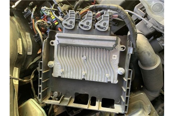 Recambio de centralita para peugeot 207 1.4 referencia OEM IAM 215865398A SW9665424480 