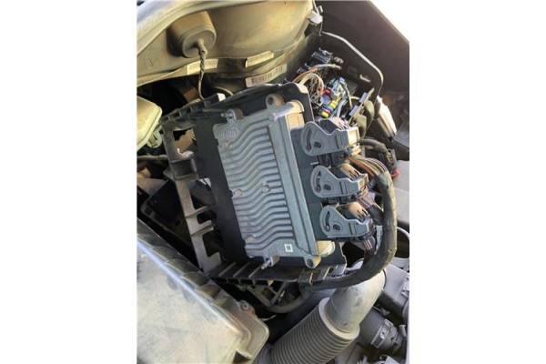 Recambio de centralita para peugeot 207 1.4 referencia OEM IAM 215865398A SW9665424480 