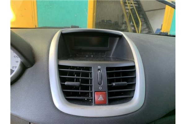 Recambio de consola para peugeot 207 1.4 referencia OEM IAM 8265V0 8212TP 