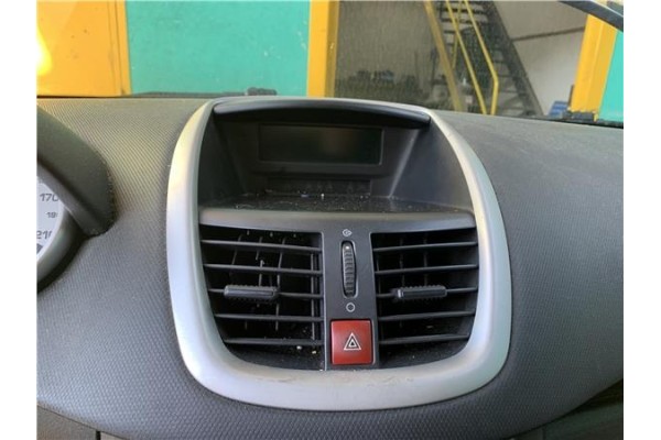 Recambio de consola para peugeot 207 1.4 referencia OEM IAM 8265V0 8212TP 