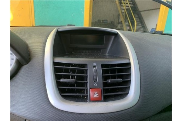 Recambio de consola para peugeot 207 1.4 referencia OEM IAM 8265V0 8212TP 