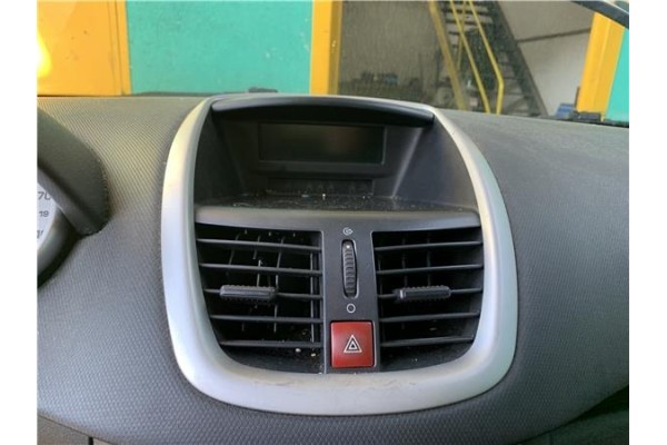 Recambio de consola para peugeot 207 1.4 referencia OEM IAM 8265V0 8212TP 