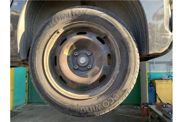 Recambio de llanta para peugeot 207 1.4 referencia OEM IAM 2150750 5401P4 