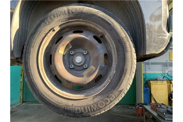 Recambio de llanta para peugeot 207 1.4 referencia OEM IAM 2150750 5401P4 