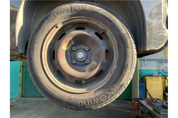 Recambio de llanta para peugeot 207 1.4 referencia OEM IAM 2150750 5401P4 