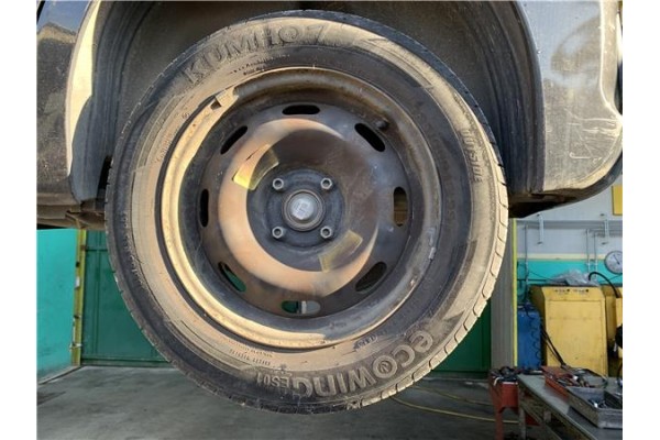 Recambio de llanta para peugeot 207 1.4 referencia OEM IAM 2150750 5401P4 