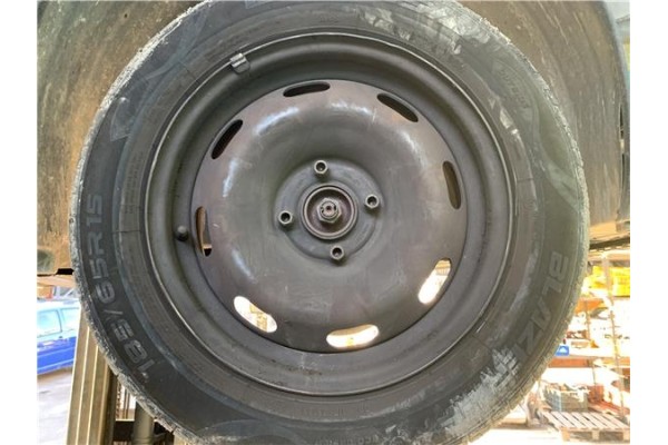Recambio de llanta para peugeot 207 1.4 referencia OEM IAM 2150750 5401P4 