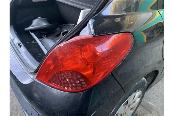 Recambio de piloto trasero derecho para peugeot 207 1.4 referencia OEM IAM 6351Y7  