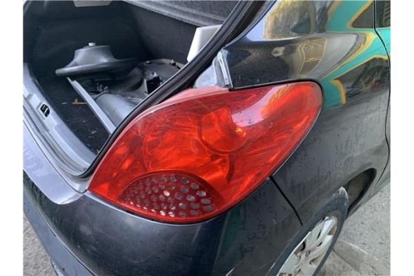 Recambio de piloto trasero derecho para peugeot 207 1.4 referencia OEM IAM 6351Y7  