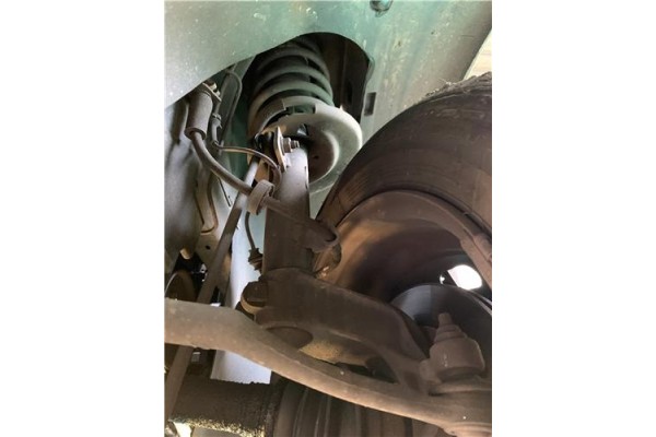 Recambio de amortiguador delantero derecho para peugeot 207 1.4 referencia OEM IAM 520858  