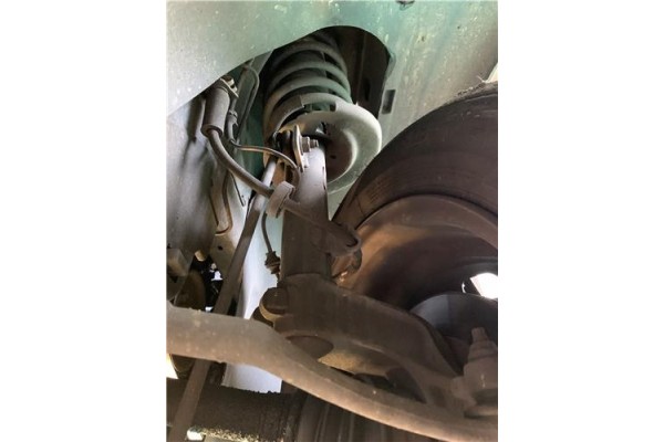 Recambio de amortiguador delantero derecho para peugeot 207 1.4 referencia OEM IAM 520858  