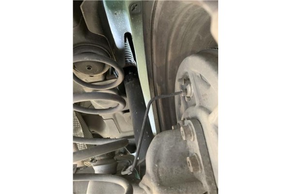 Recambio de amortiguador trasero derecho para peugeot 207 1.4 referencia OEM IAM 5206PZ  