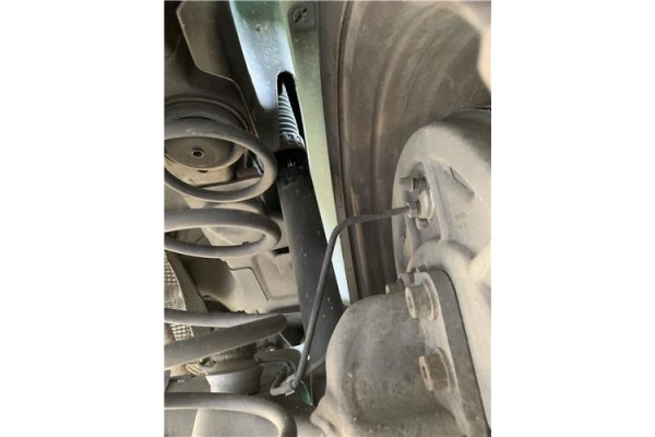 Recambio de amortiguador trasero derecho para peugeot 207 1.4 referencia OEM IAM 5206PZ  