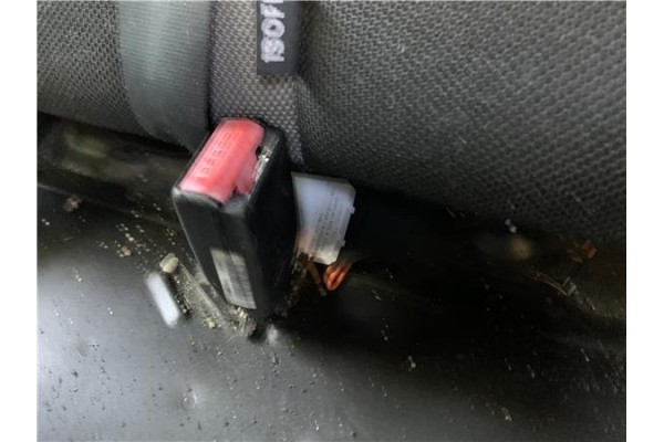 Recambio de anclaje cinturon trasero izquierdo para peugeot 207 1.4 referencia OEM IAM 96498078XX 9151739 