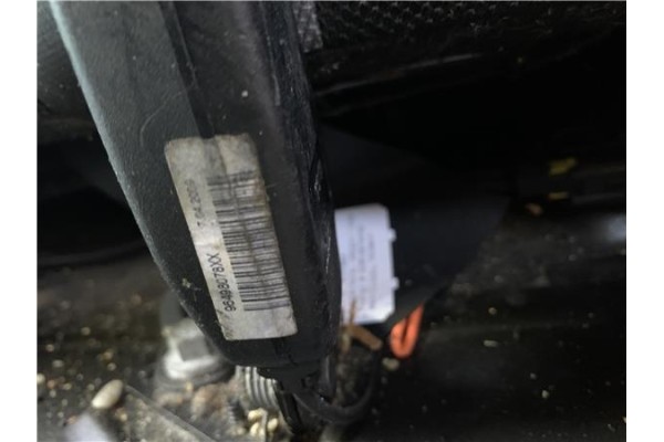 Recambio de anclaje cinturon trasero izquierdo para peugeot 207 1.4 referencia OEM IAM 96498078XX 9151739 