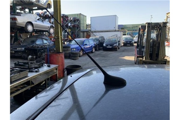 Recambio de antena electrica para peugeot 207 1.4 referencia OEM IAM 6561TS 6561W5 