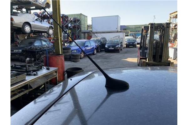 Recambio de antena electrica para peugeot 207 1.4 referencia OEM IAM 6561TS 6561W5 