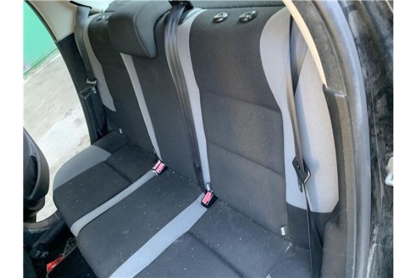 Recambio de asientos traseros para peugeot 207 1.4 referencia OEM IAM 8852K2 8852K3 