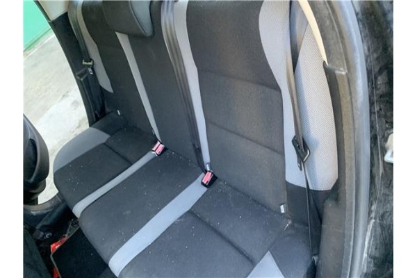 Recambio de asientos traseros para peugeot 207 1.4 referencia OEM IAM 8852K2 8852K3 