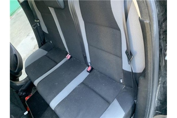 Recambio de asientos traseros para peugeot 207 1.4 referencia OEM IAM 8852K2 8852K3 