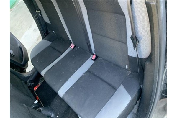 Recambio de asientos traseros para peugeot 207 1.4 referencia OEM IAM 8852K2 8852K3 