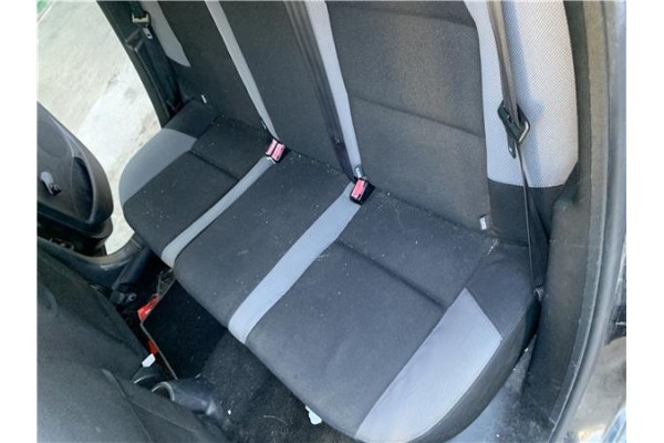 Recambio de asientos traseros para peugeot 207 1.4 referencia OEM IAM 8852K2 8852K3 