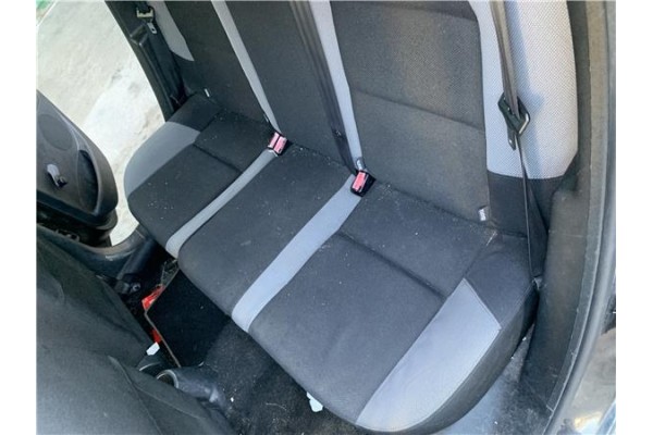 Recambio de asientos traseros para peugeot 207 1.4 referencia OEM IAM 8852K2 8852K3 
