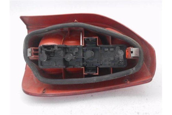 Recambio de piloto trasero izquierdo para citroen xsara picasso 2.0 hdi referencia OEM IAM 6350N0  