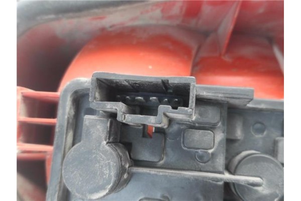 Recambio de piloto trasero izquierdo para citroen xsara picasso 2.0 hdi referencia OEM IAM 6350N0  