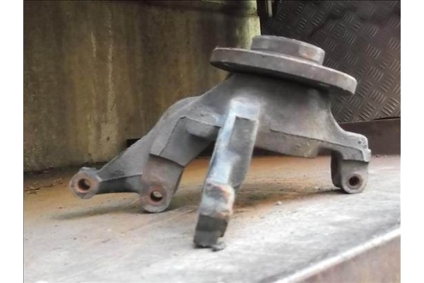Recambio de mangueta delantero derecha para fiat ii punto (188) berlina 1.9 jtd sporting referencia OEM IAM   