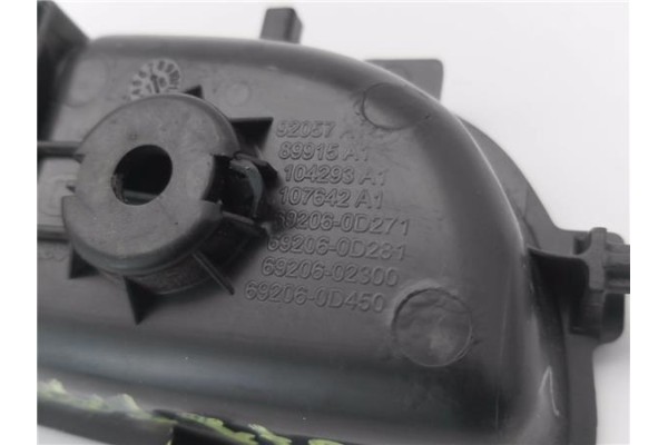 Recambio de manilla int. puerta trasero izquierda para citroen c1 1.0 city edition referencia OEM IAM 692060D271  