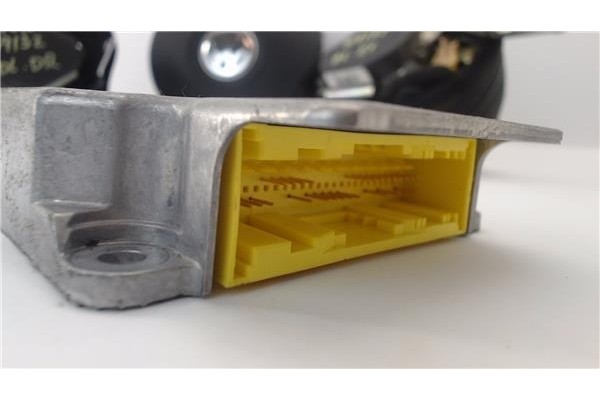 Recambio de kit airbag para volkswagen polo iv (9n3) 1.4 advance referencia OEM IAM 1T0880201E4EC 1T0880201E 