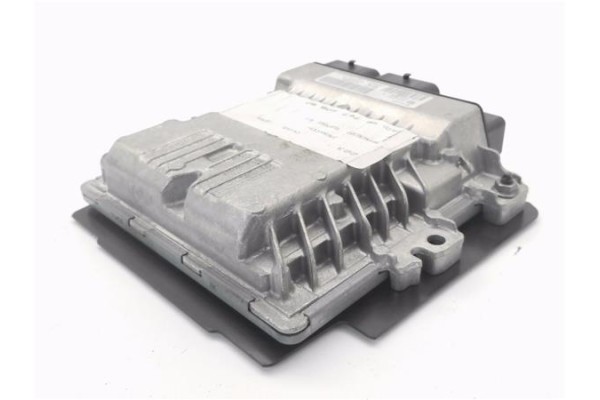 Recambio de centralita para citroen c4 berlina 1.6 attraction referencia OEM IAM 9676760880 S180123001E 