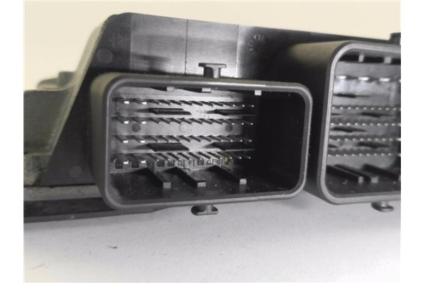 Recambio de centralita para citroen c4 berlina 1.6 attraction referencia OEM IAM 9676760880 S180123001E 