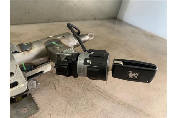 Recambio de columna direccion para peugeot 5008 1.6 premium referencia OEM IAM 1811955100  