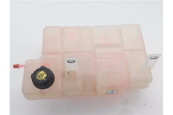 Recambio de botella expansion para iveco daily chasis 2.3 referencia OEM IAM 5801303409 5802097306 