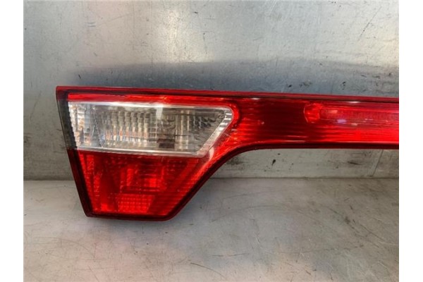 Recambio de piloto trasero central para seat toledo (1m2) 1.9 tdi referencia OEM IAM 1M5945225D  