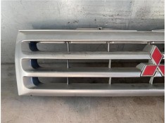 Recambio de rejilla capo para mitsubishi montero pinin (h6_w, h7_w) 1.8 gdi (h66w) referencia OEM IAM MR339275  