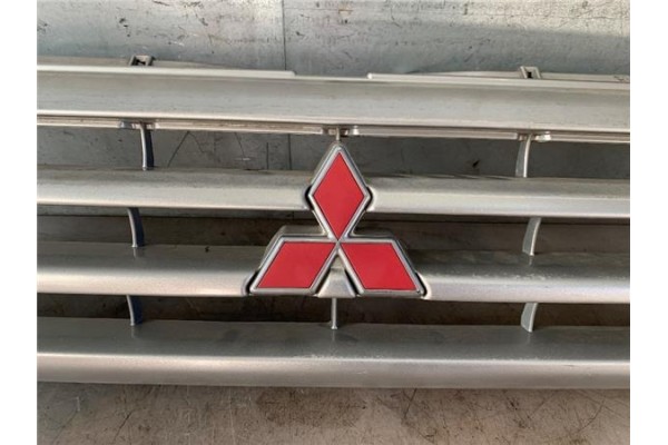 Recambio de rejilla capo para mitsubishi montero pinin (h6_w, h7_w) 1.8 gdi (h66w) referencia OEM IAM MR339275  