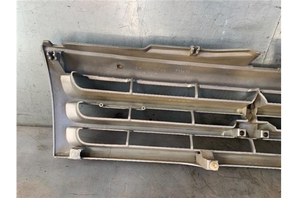 Recambio de rejilla capo para mitsubishi montero pinin (h6_w, h7_w) 1.8 gdi (h66w) referencia OEM IAM MR339275  