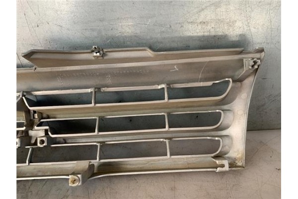 Recambio de rejilla capo para mitsubishi montero pinin (h6_w, h7_w) 1.8 gdi (h66w) referencia OEM IAM MR339275  