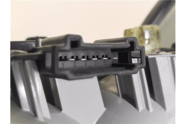 Recambio de piloto trasero izquierdo para mercedes-benz clase e (bm 210) berlina 2.0 200 (210.035) referencia OEM IAM A210820016