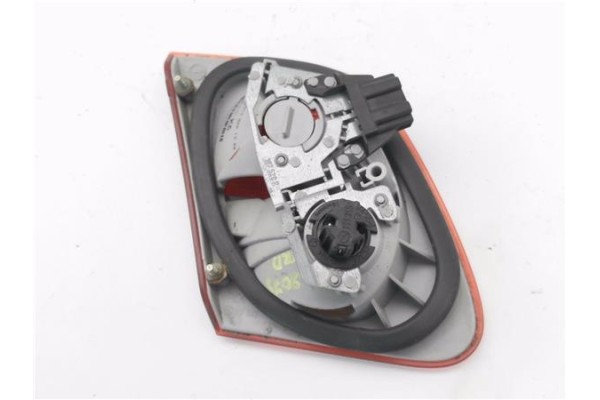 Recambio de piloto porton trasero derecho para mercedes-benz clase e (bm 210) berlina 2.0 200 (210.035) referencia OEM IAM A2108