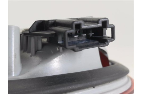 Recambio de piloto porton trasero derecho para mercedes-benz clase e (bm 210) berlina 2.0 200 (210.035) referencia OEM IAM A2108