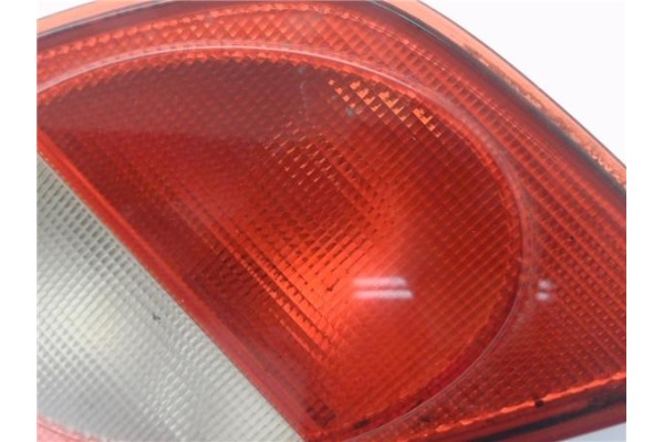 Recambio de piloto porton trasero derecho para mercedes-benz clase e (bm 210) berlina 2.0 200 (210.035) referencia OEM IAM A2108