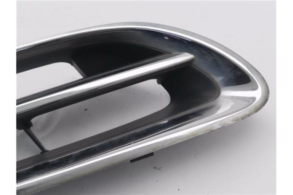 Recambio de rejilla capo para nissan micra (k11) 1.0 referencia OEM IAM 623226F600  