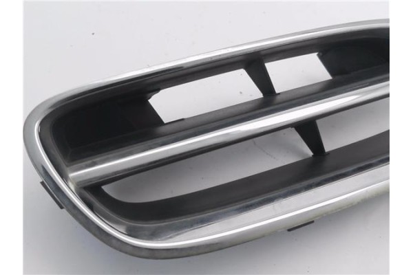 Recambio de rejilla capo para nissan micra (k11) 1.0 referencia OEM IAM 623226F600  